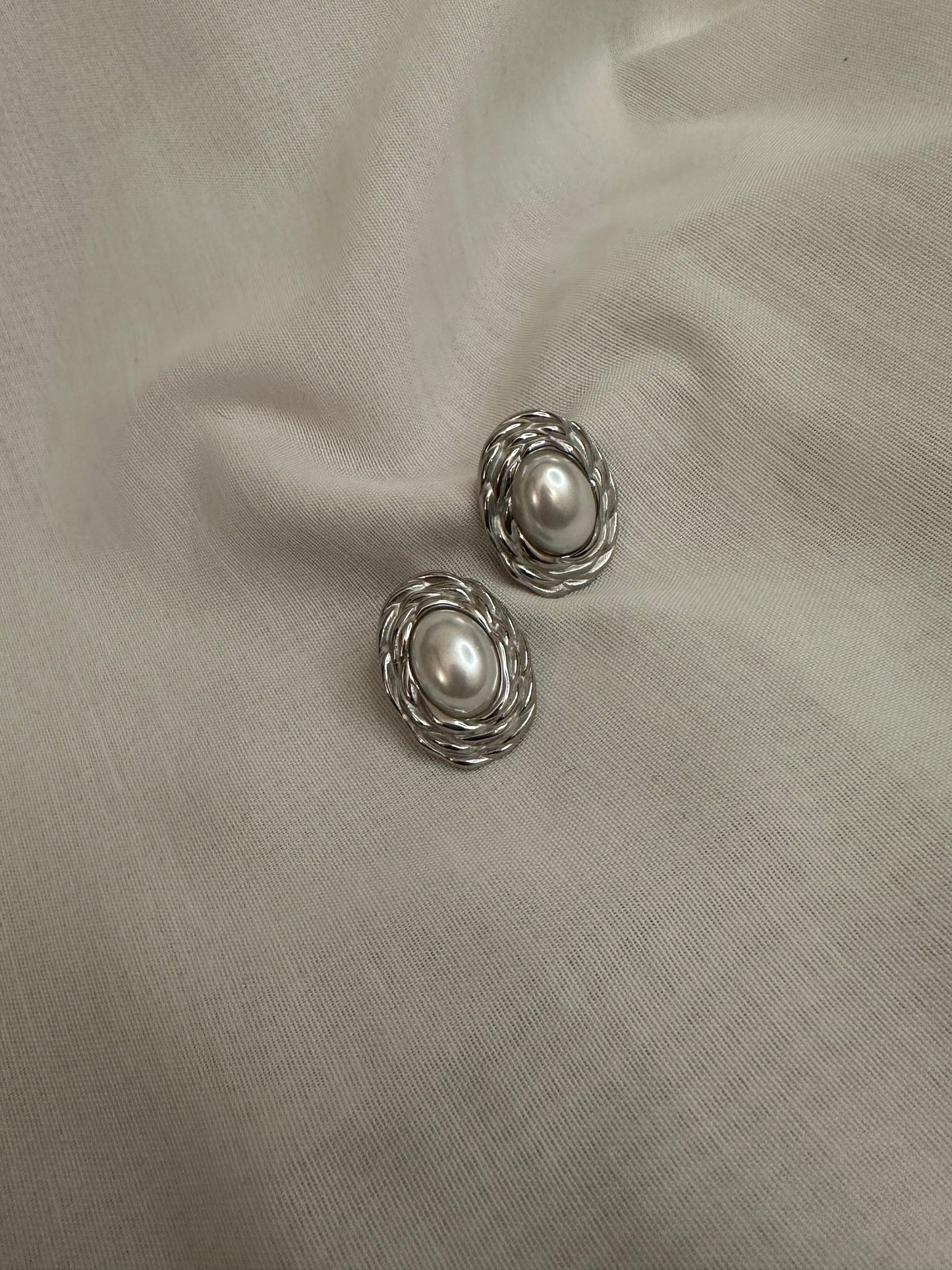 Madame silver