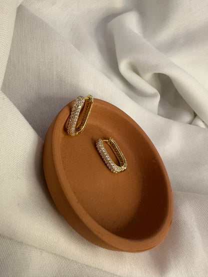 Oval